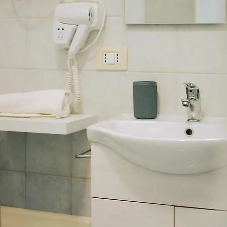 Panoramic Centre In 3* Neapel